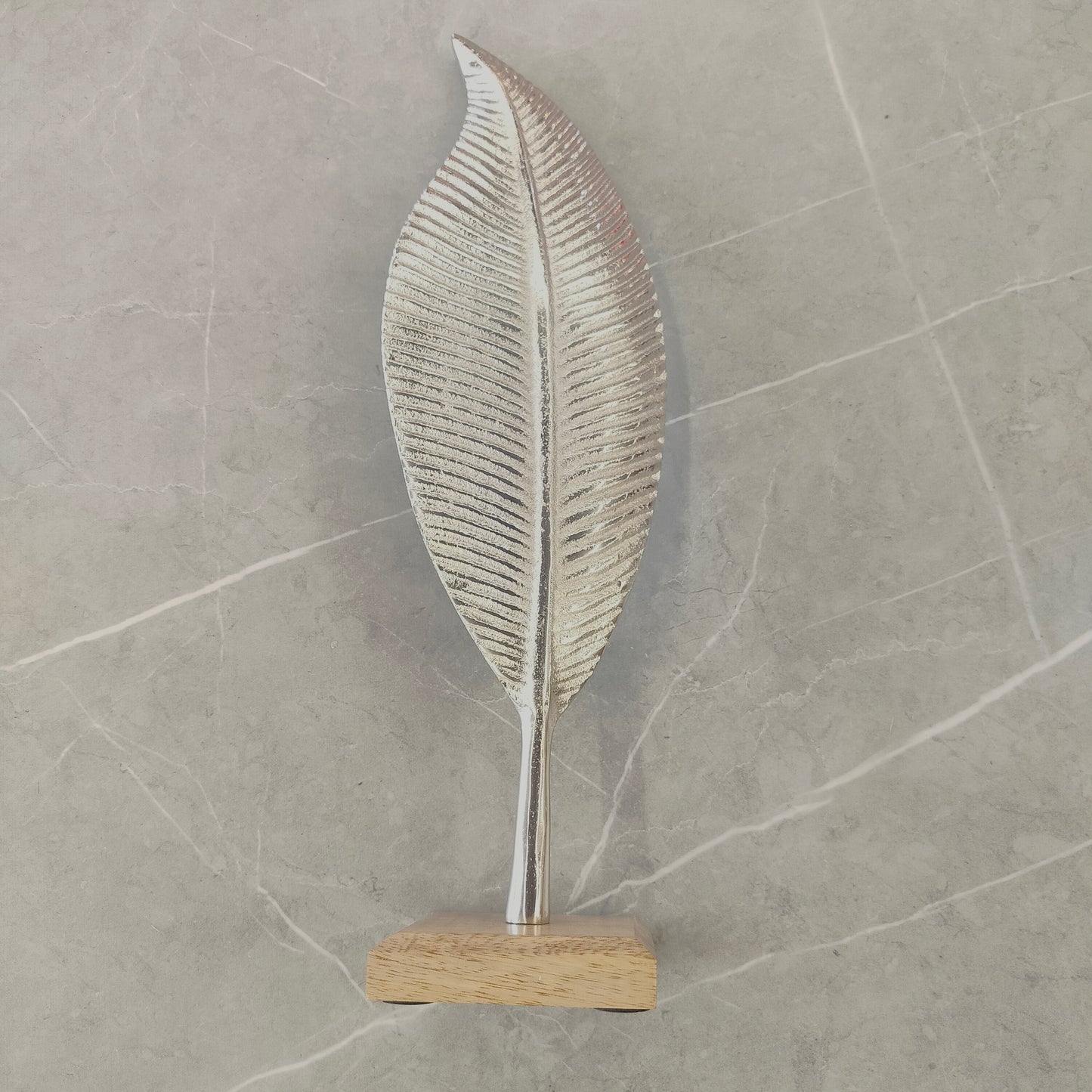 Accents Long Leaf Nickel with Wooden Base