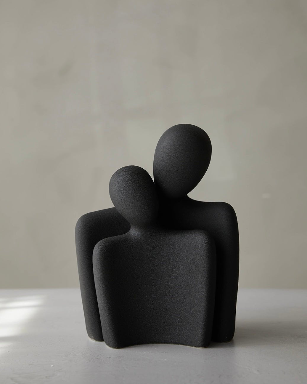 Accents Couple Home Decor H4" D5" (Black)