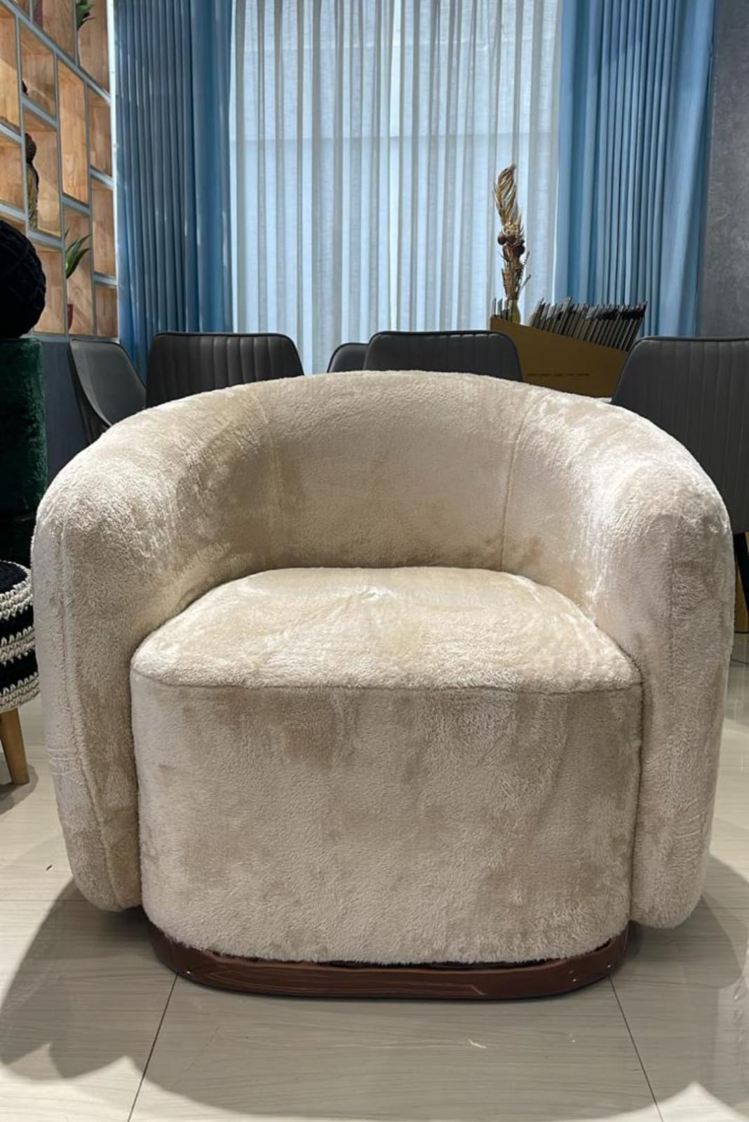 ACCENTS EGG CHAIR