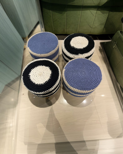 ACCENTS MADE UP ARTICLES WITH LEG