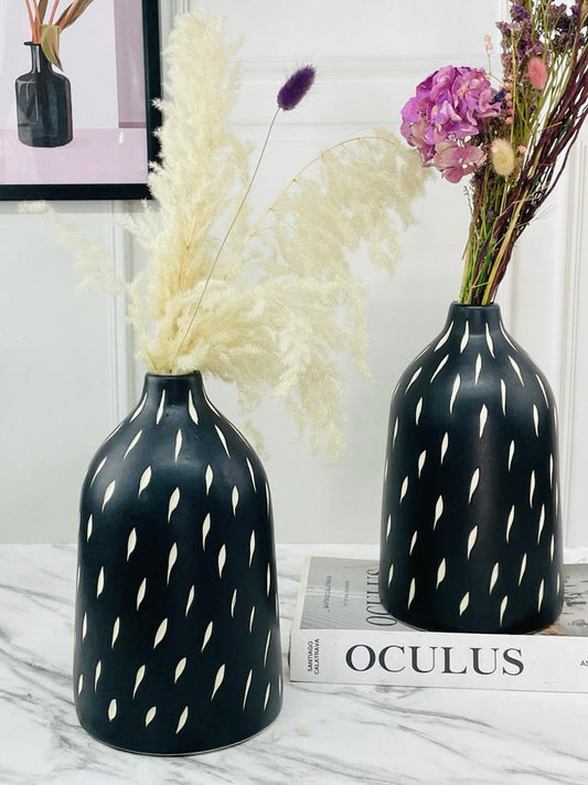 Accents H11" D6.5" Black Flower Vase