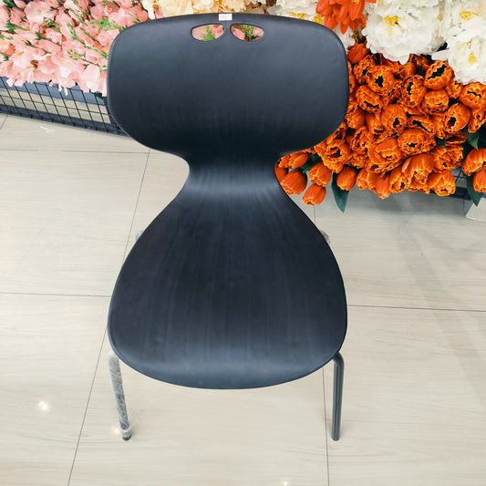 ACCENTS APPLE CHAIR- BLACK