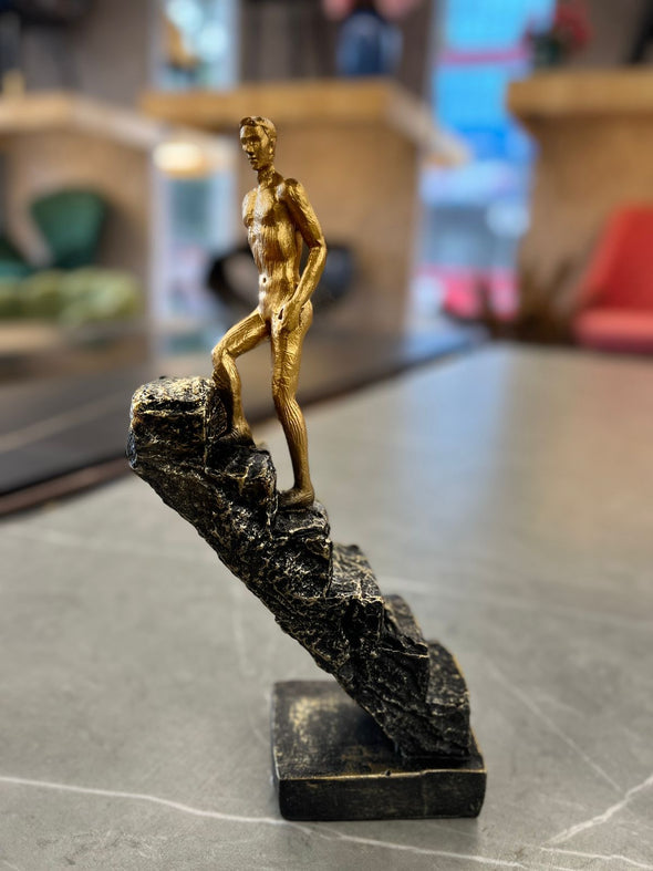 ACCENTS-SHOWPIECE MAN WITH STARE