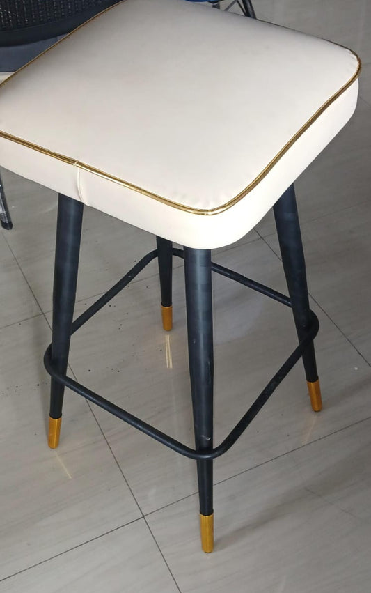 ACCENTS BAR STOOL