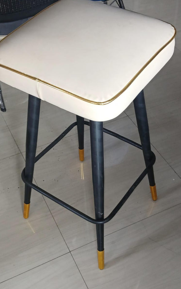 ACCENTS BAR STOOL