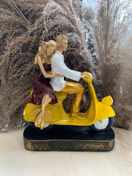 SCOOTER COUPLE